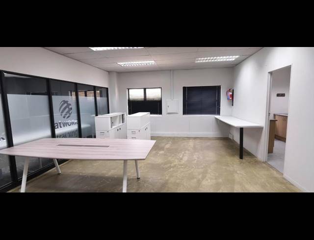 BUSINESS PROPERTY TO RENT IN ERASMUSKLOOF